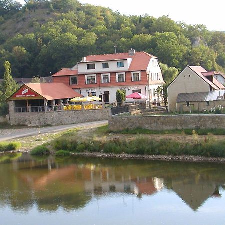 Hotel U Berounky Srbsko Bagian luar foto