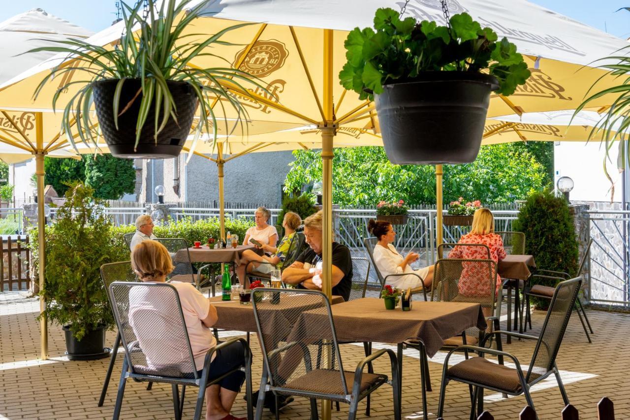 Hotel U Berounky Srbsko Bagian luar foto