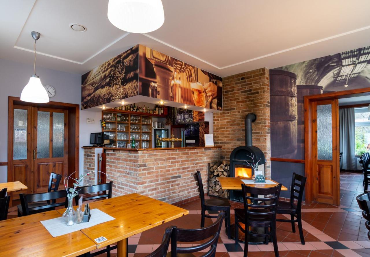 Hotel U Berounky Srbsko Bagian luar foto