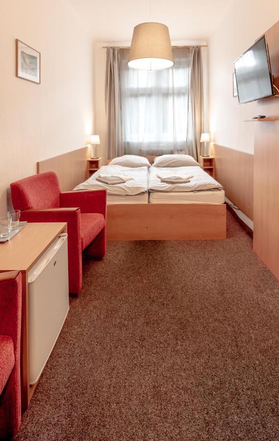 Hotel U Berounky Srbsko Bagian luar foto