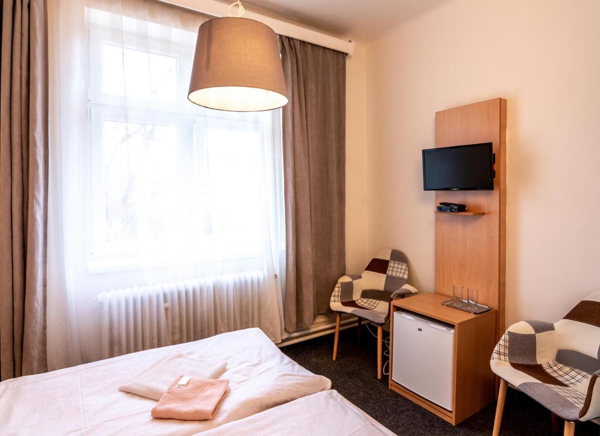 Hotel U Berounky Srbsko Bagian luar foto