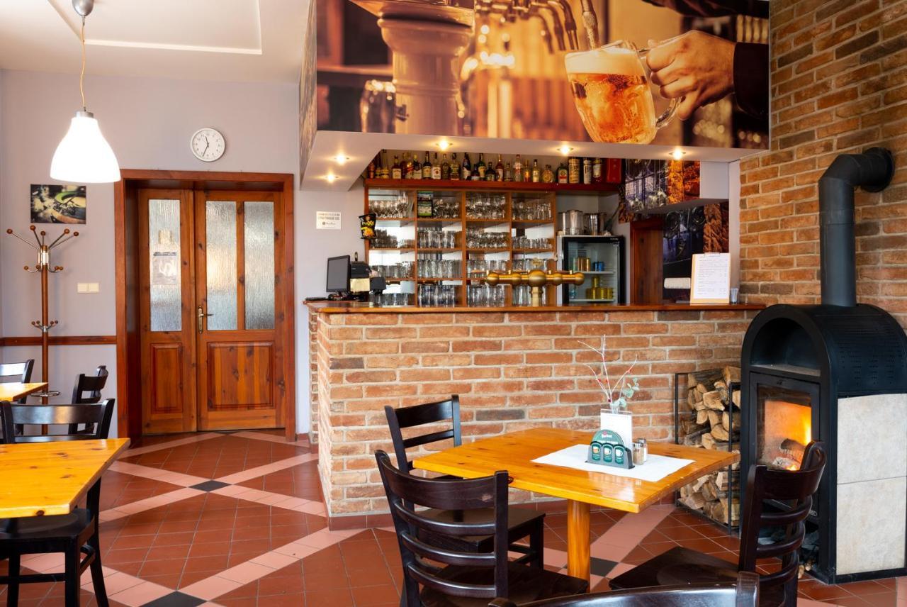 Hotel U Berounky Srbsko Bagian luar foto