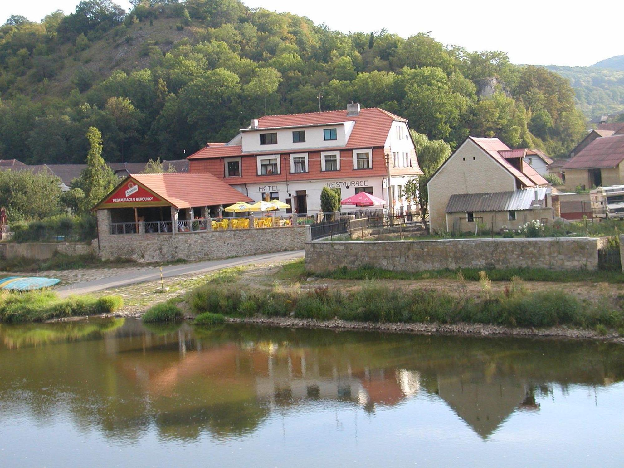 Hotel U Berounky Srbsko Bagian luar foto